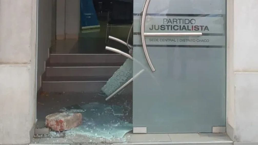 Atacaron a piedrazos la sede del Partido Justicialista de Chaco