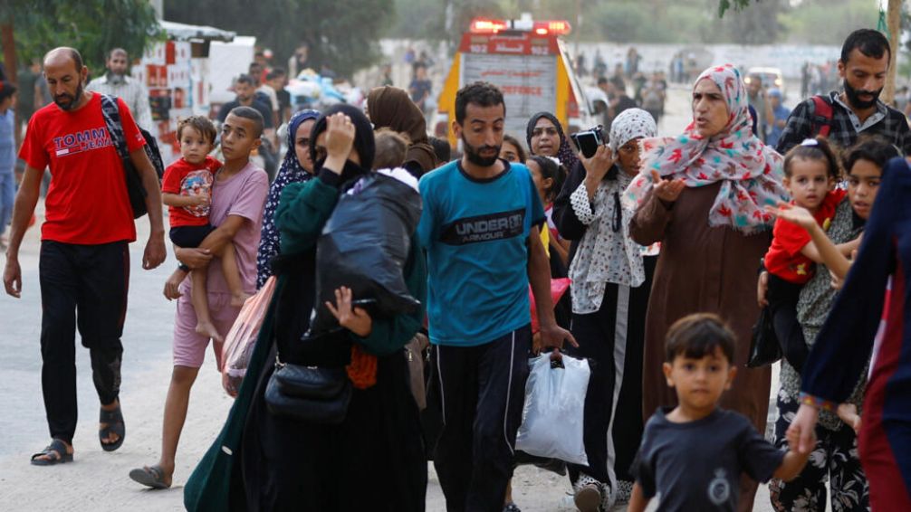 Unos 50.000 palestinos huyeron y la ONU advierte que los refugios están "sobrepoblados"