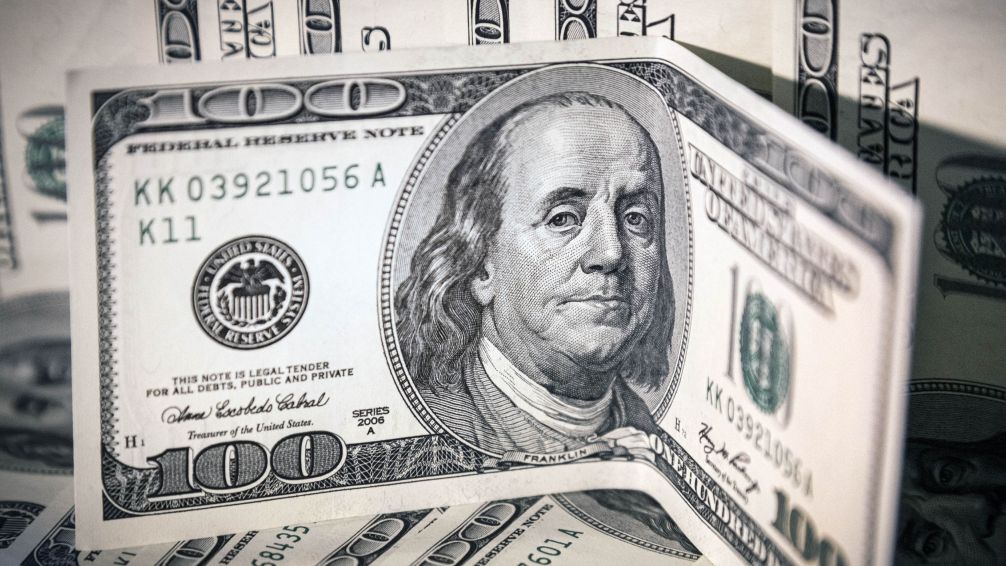 El dólar MEP alcanza por primera vez los $1000 y el financiero trepa más de $90