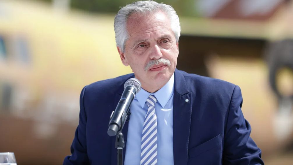 Dejaron sin efecto el decreto de Alberto Fernández para que el Estado le pague la custodia en el exterior 