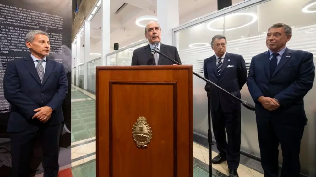 El Gobierno va por la reforma electoral: boleta única y eliminación de las PASO