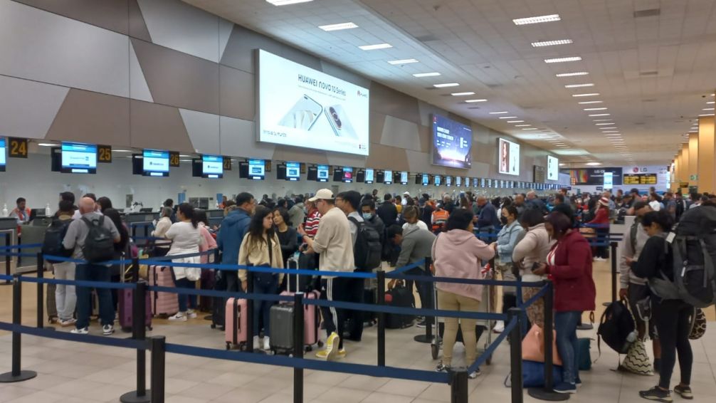 Los precios de los pasajes aéreos aumentaron 50% en promedio en solo 24 horas luego de los anuncios del gobierno