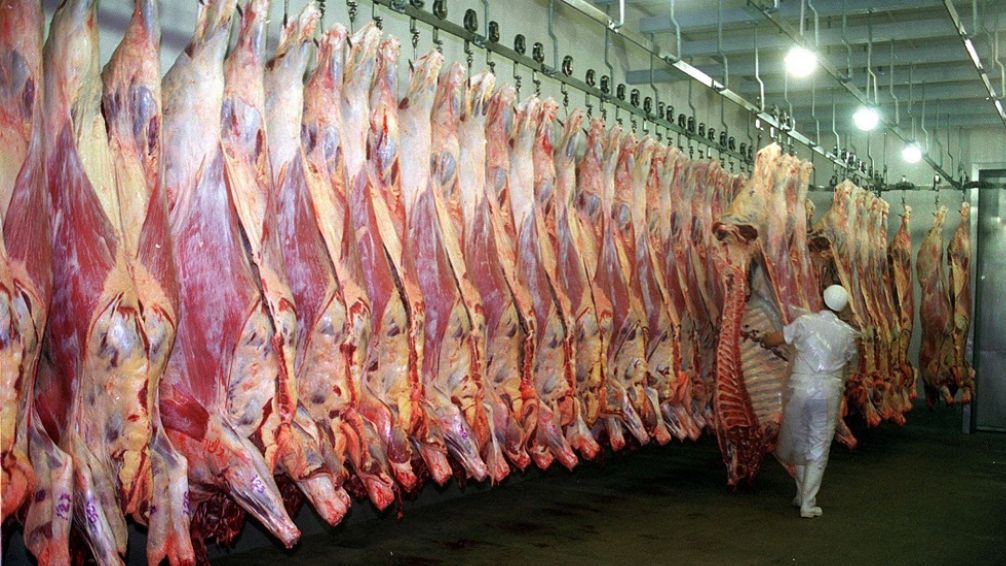 Tras la fuerte suba de la carne, el Gobierno acordó con frigoríficos ofertas en cinco cortes para las fiestas