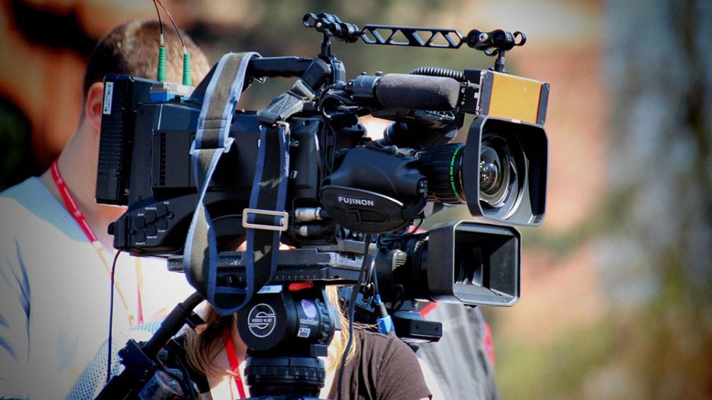 El DNU elimina los límites de licencias nacionales para los medios de comunicación