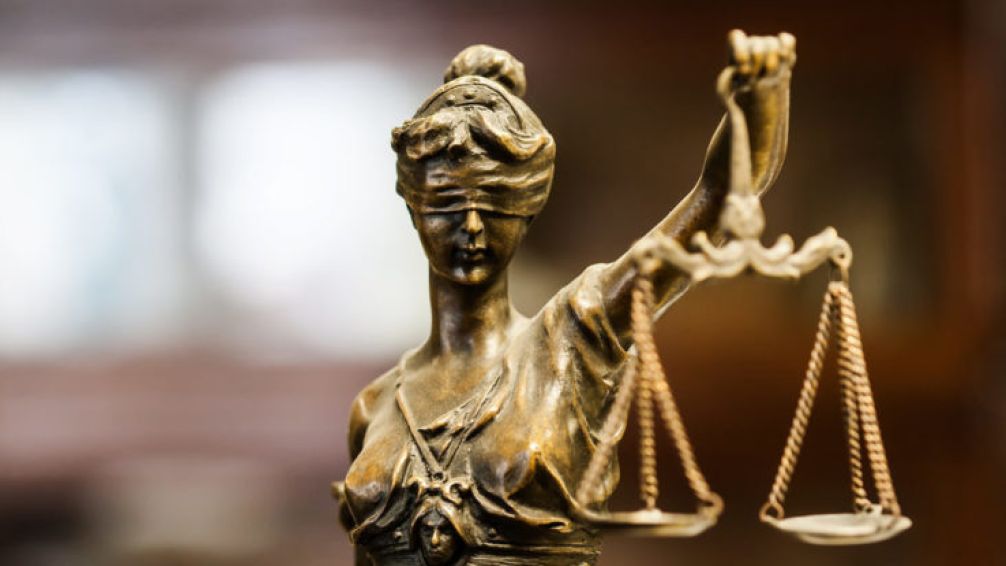 La Justicia aceptó tratar un amparo colectivo contra el mega DNU de Milei