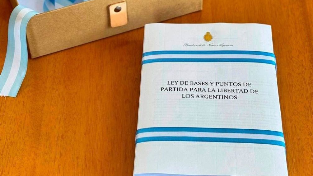 Milei envió al Congreso la "Ley de Bases y Puntos de Partida para la Libertad de los Argentinos"