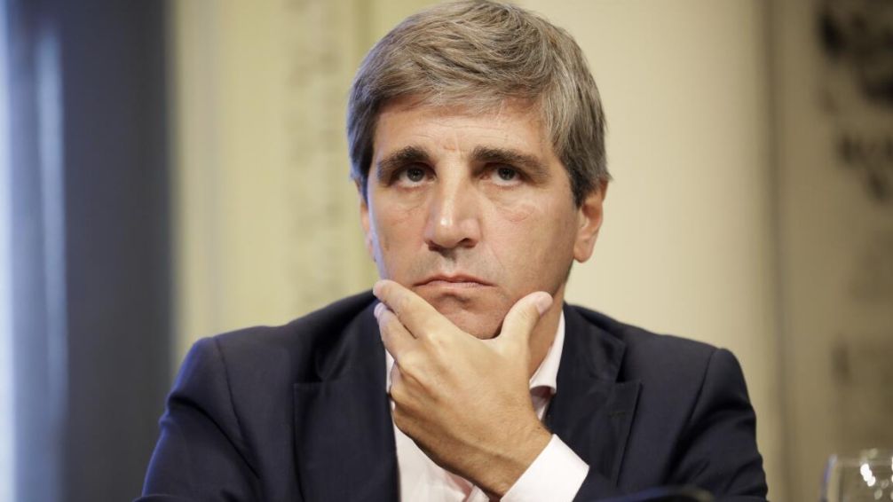 El gobierno le propuso a los bancos un megacanje por u$s 71 mil millones