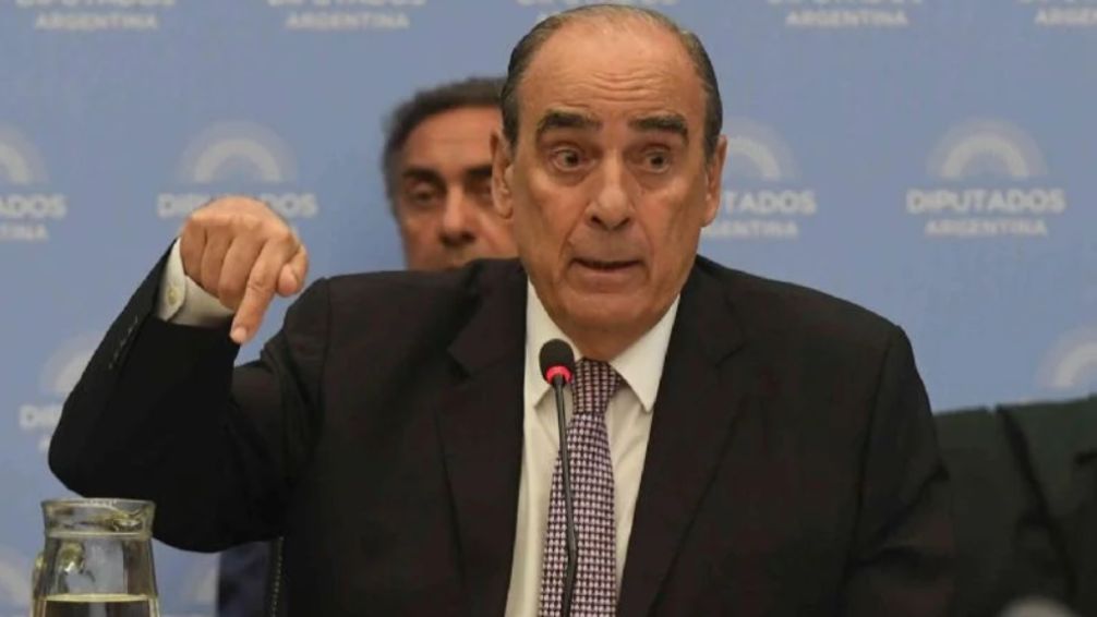 El ministro del Interior asegura que si no se aprueba el proyecto de ley del Gobierno  "se va a ajustar de otra manera"