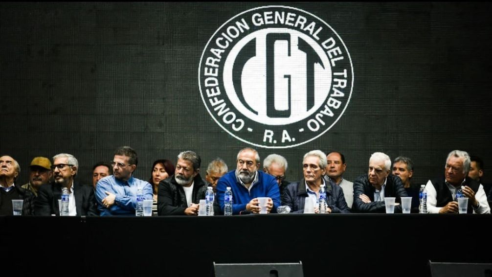 Continúa la pelea por el DNU: la CGT va a la Cámara de apelaciones para anular la reforma laboral