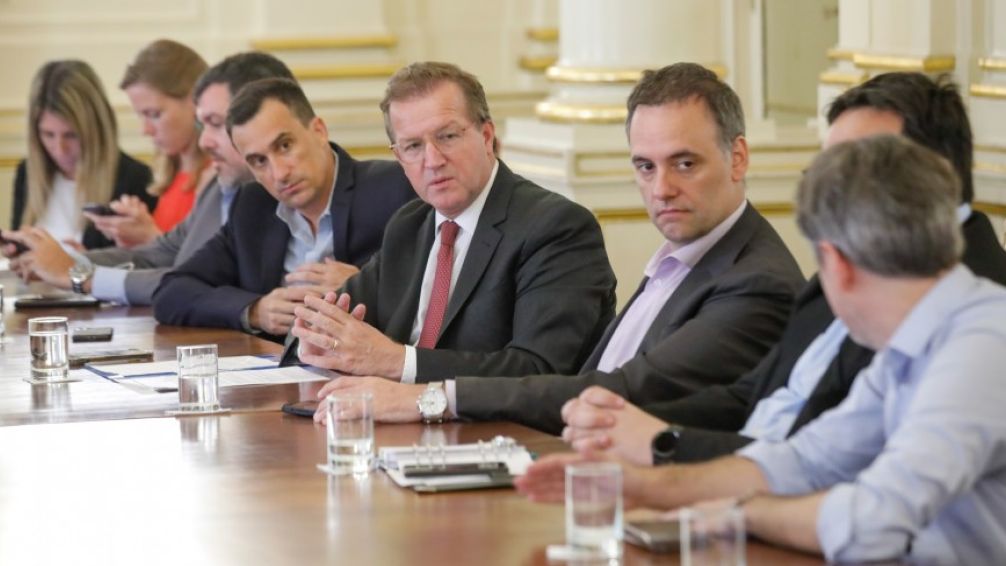 ¿Otra salida del Gobierno de Milei? Aseguran que Serenellini está "con un pie afuera"