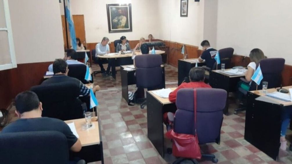Tres concejales salteños renunciaron a sus cargos por los bajos sueldos