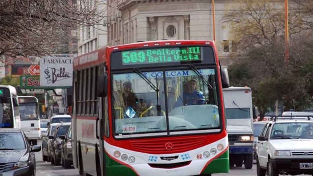 La UTA amenaza con un paro de colectivos tras la falta de acuerdo con el gobierno