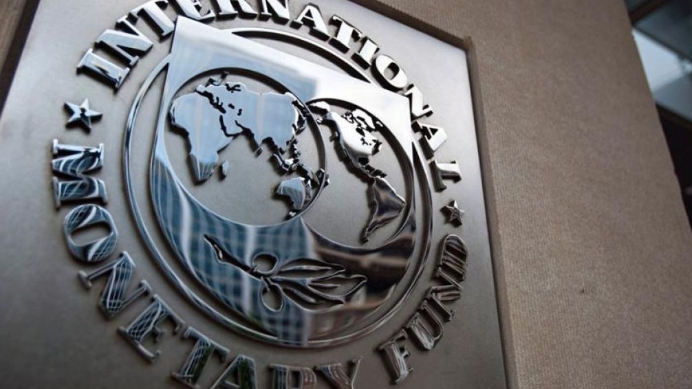 El FMI aprobó la revisión del acuerdo reconociendo los esfuerzos