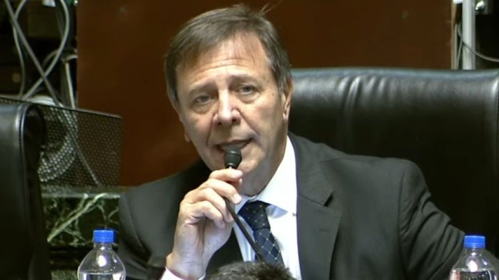 Oscar Zago adelantó que Milei evalúa dividir "en tres o cuatro leyes distintas" el proyecto de ley 'Bases'