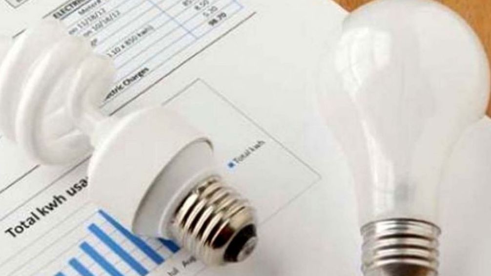 Más ajuste al ajuste: el Gobierno anunció aumentos en la tarifa de luz de hasta 150% en el AMBA