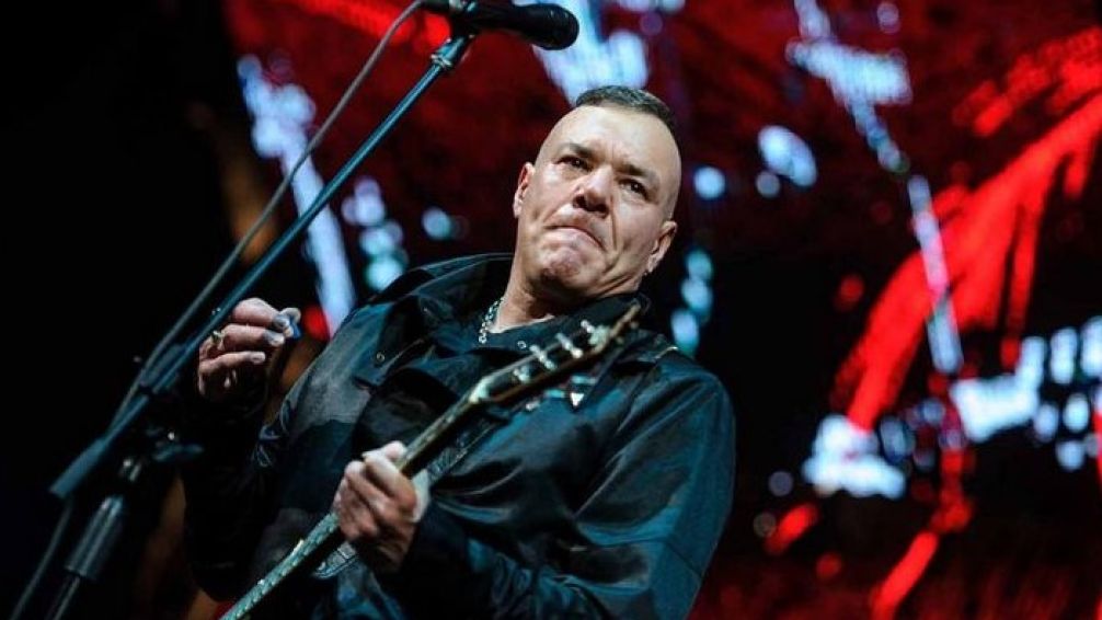 Líder de Catupecu Machu sufrió un ACV y la banda canceló su gira europea