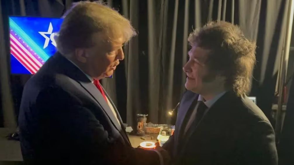 Javier Milei y Donald Trump se encontraron brevemente en un evento en Estados Unidos