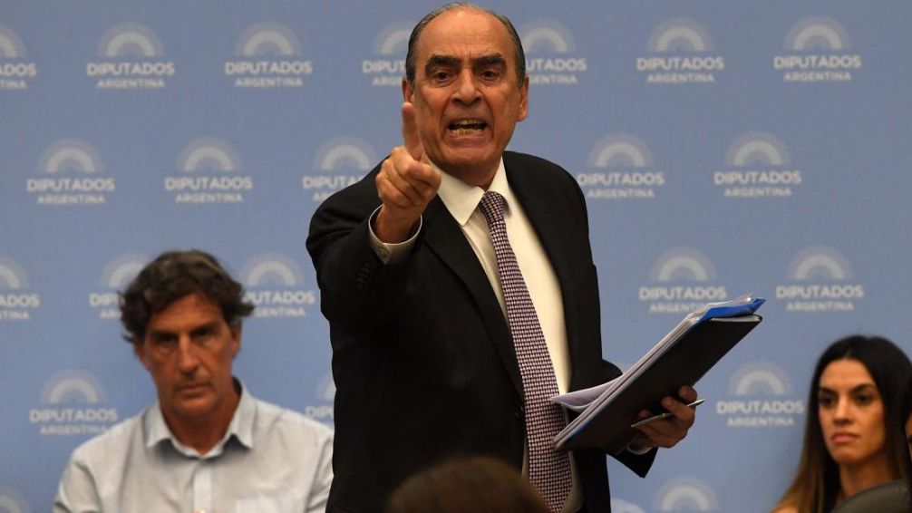 Pacto de Mayo: Francos advirtió a los  gobernadores que el que no acuerde "se queda afuera"