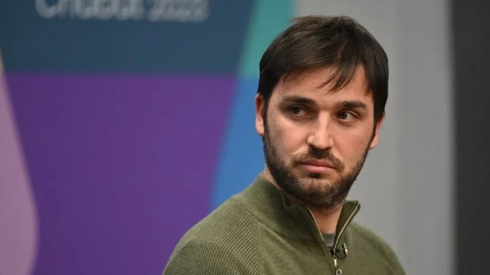 El gobernador de Chubut salió a cruzar a los trolls del Gobierno y reclamó recursos para las provincias