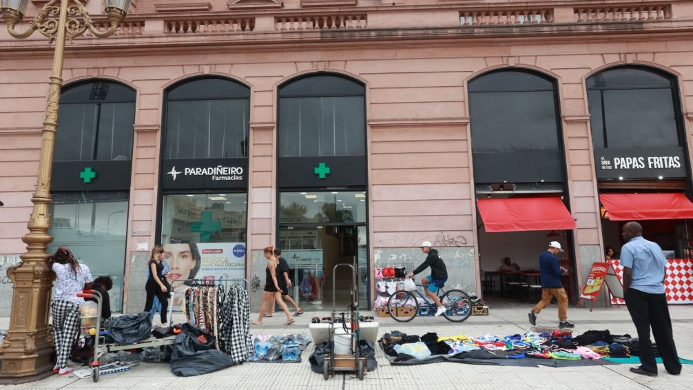 La Ciudad desalojó a 205 manteros en Constitución