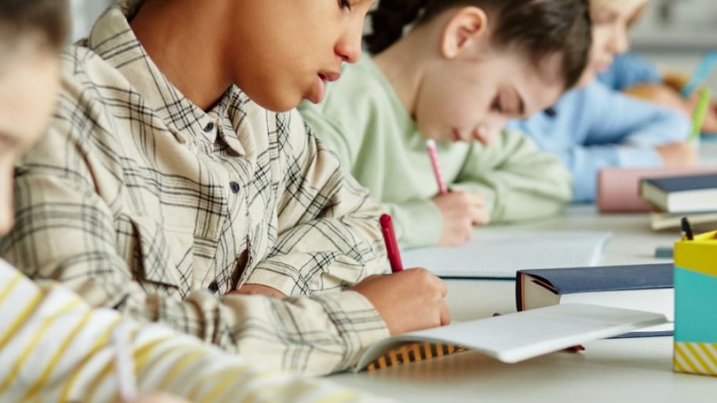 ¿Por qué motivo puede cancelarse el pago del programa de Vouchers Educativos?