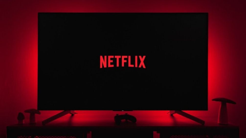 Ver películas y series, cada vez más caro: aumenta hasta un 72% el servicio de Netflix 
