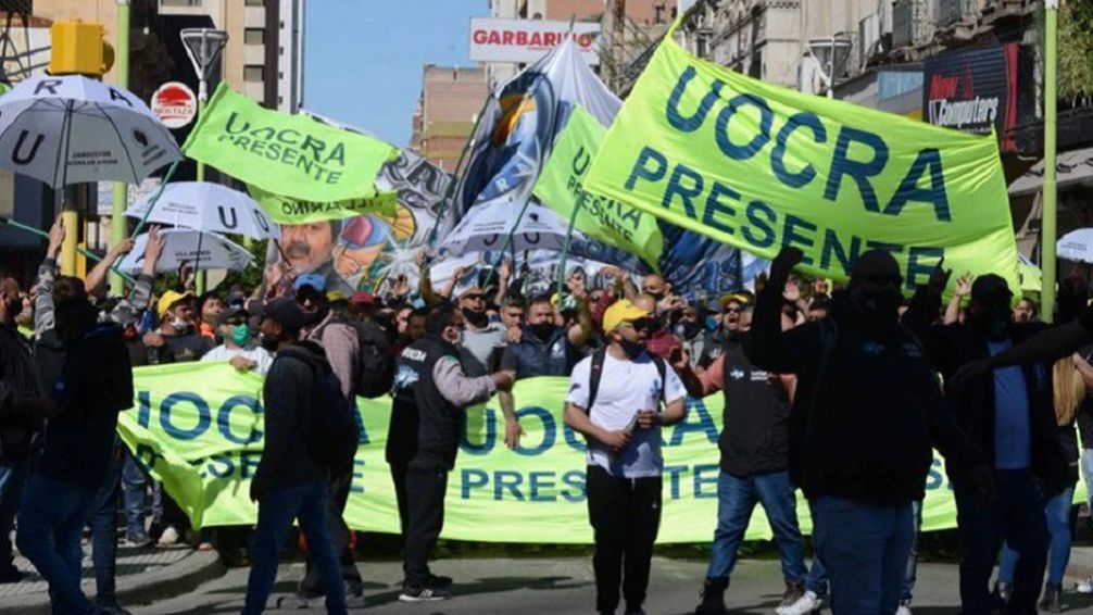 La UOCRA se declara en "estado de alerta" y amenaza con un paro total si no hay una "recomposición salarial suficiente"