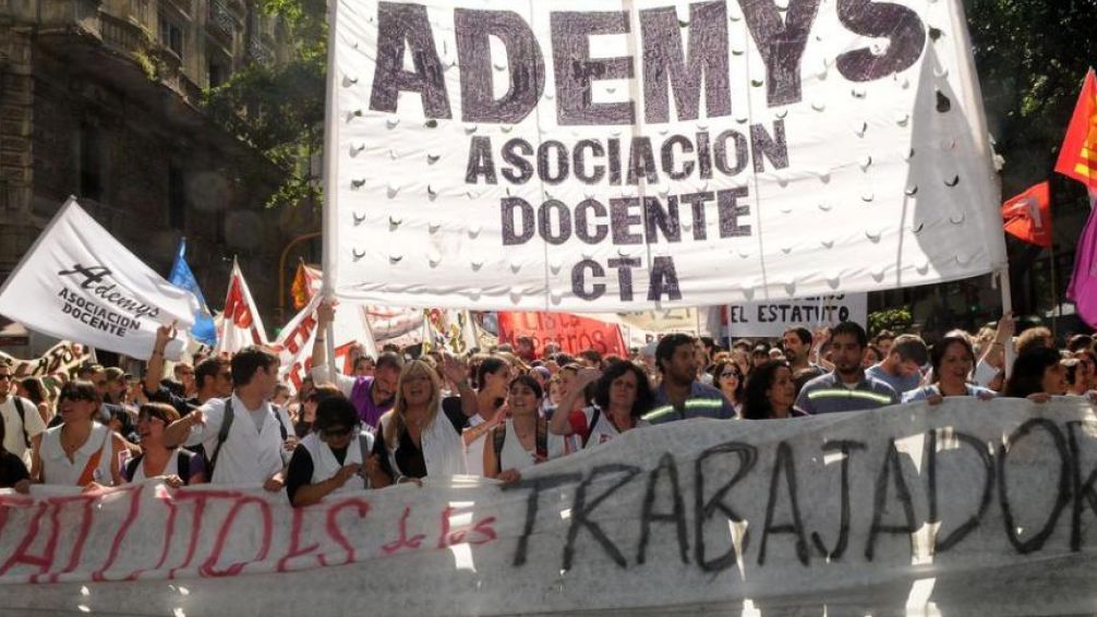 Este martes habrá paro docente para acompañar la marcha universitaria 