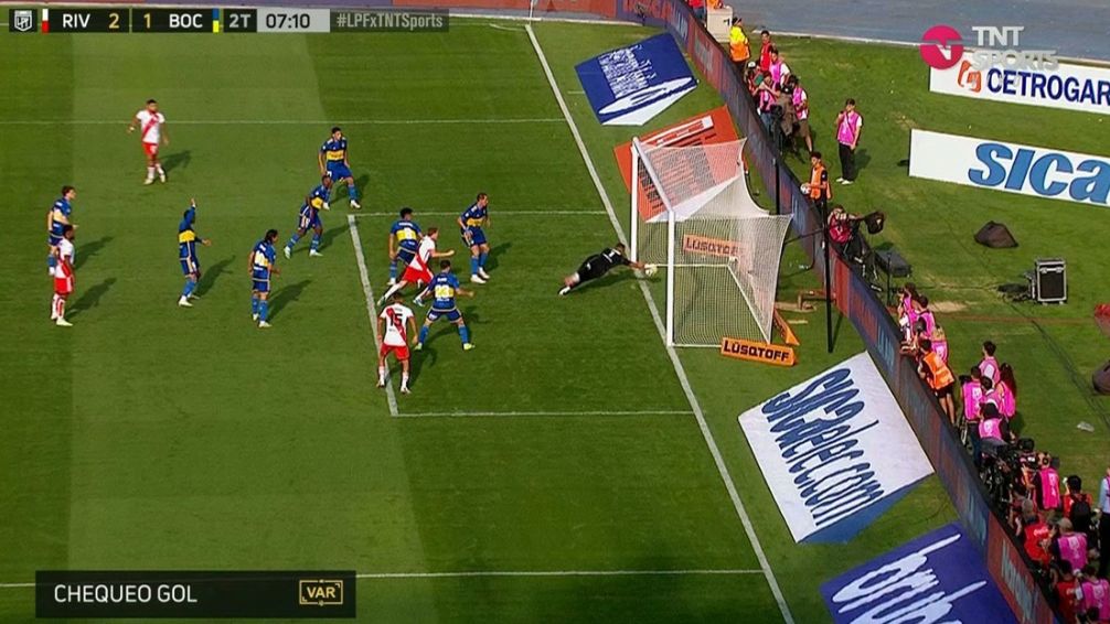 Dieron a conocer el audio del VAR en el gol anulado a River contra Boca
