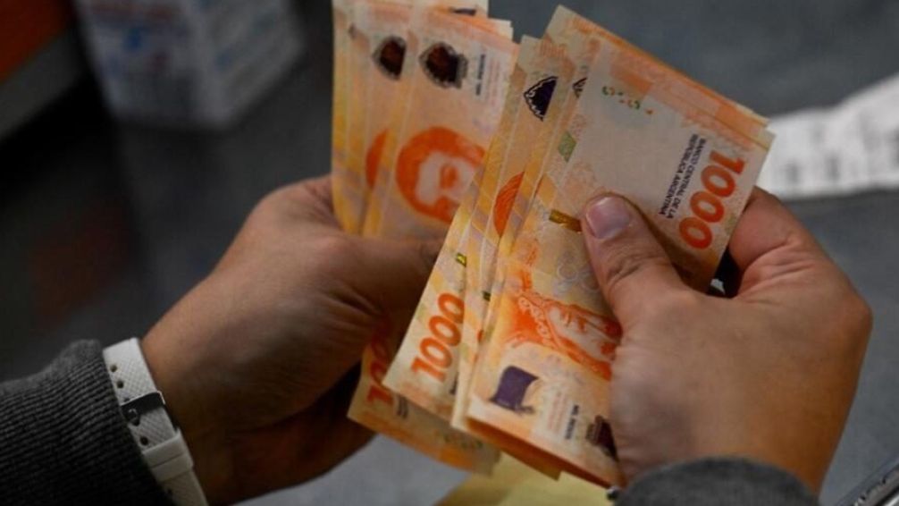 El 66% de los trabajadores destina la mayor parte de su sueldo en ir al supermercado