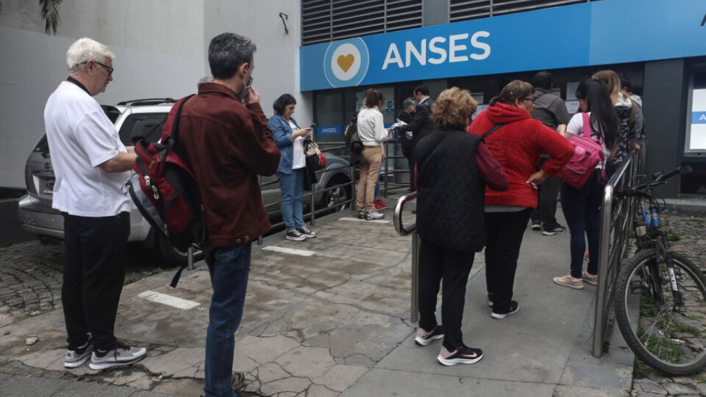 Confirmaron un aumento del 11% en las jubilaciones y pensiones para el mes de mayo