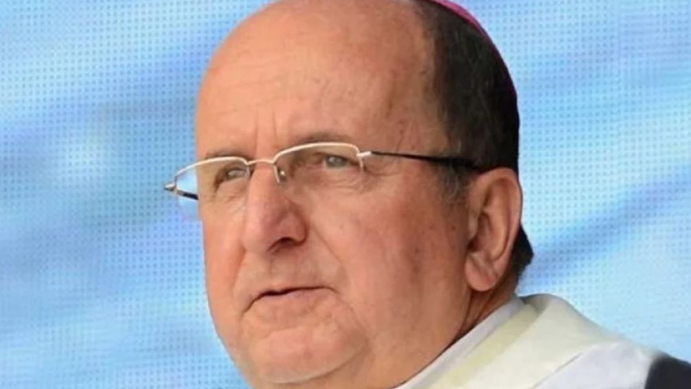 Insólito: un cura manejaba borracho y sin licencia en Salta pero en un control lo dejaron seguir