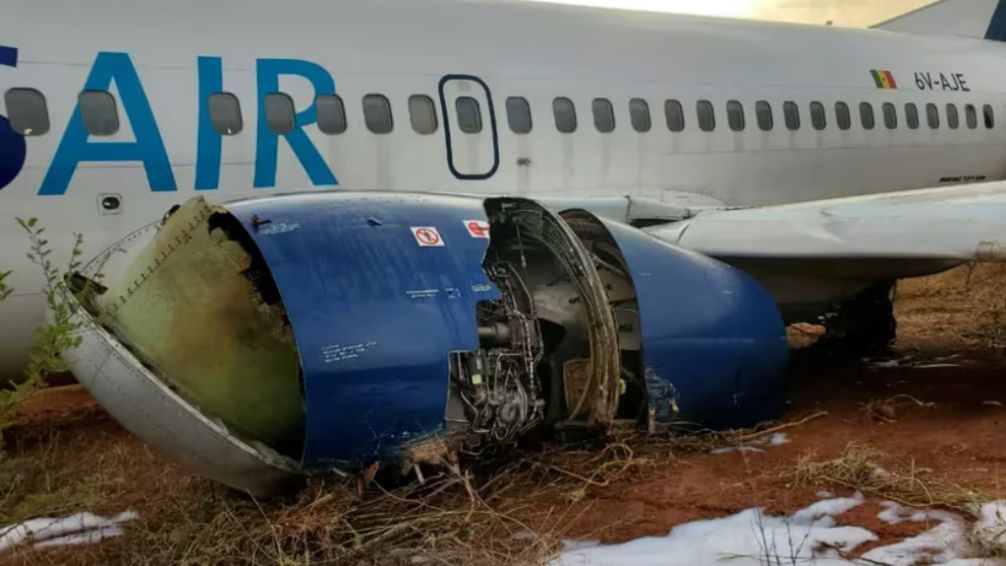 Un avión se salió de la pista durante su despegue en Senegal: hay al menos 11 heridos