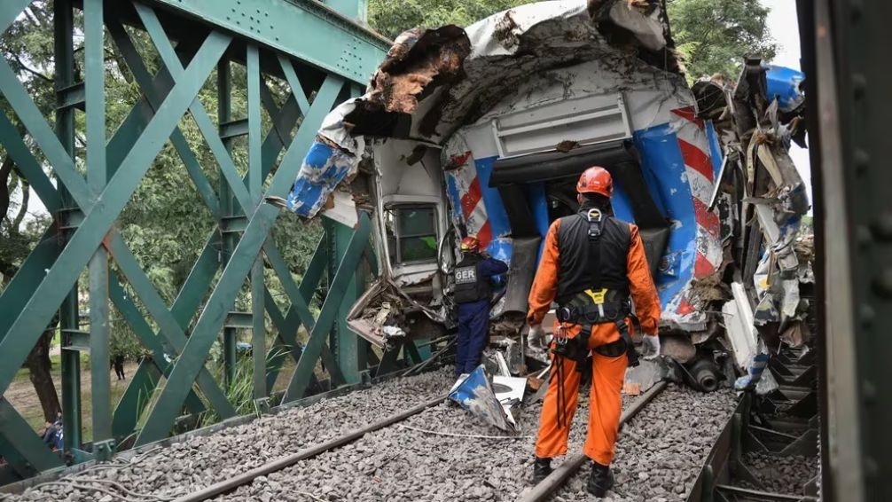 Choque del tren San Martín: la Junta de Seguridad en el Transporte analiza similitudes con un accidente ocurrido en 2021