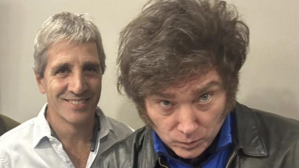 En medio de rumores de salida, Milei salió a bancar a "Toto" Caputo