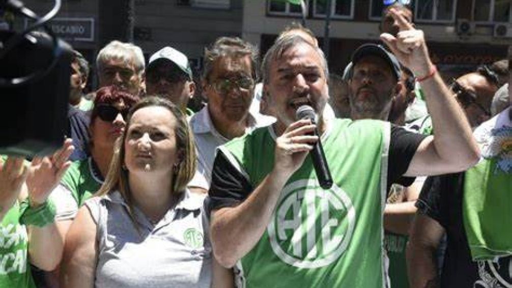 Acto de Mayo en Córdoba: ATE anunció que bloqueará el acceso al aeropuerto ante el arribo de Milei