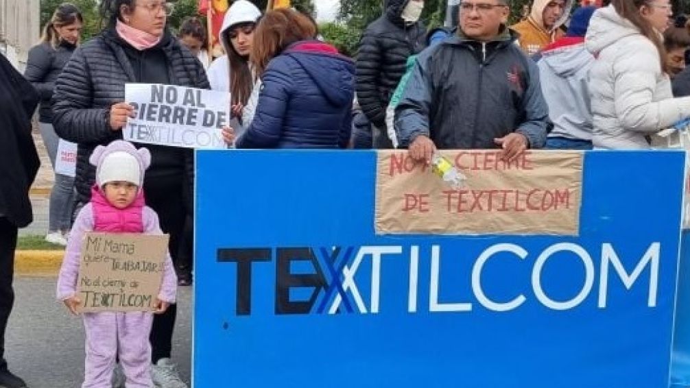 Protesta en Catamarca: 150 obreras ocupan fábrica textil para evitar su cierre