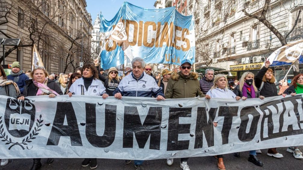 Judiciales y un duro paro de 36 hs por mejoras salariales