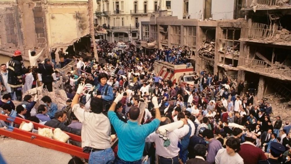 Buscan declarar duelo nacional el 18 de julio en homenaje a las víctimas del atentado contra la AMIA