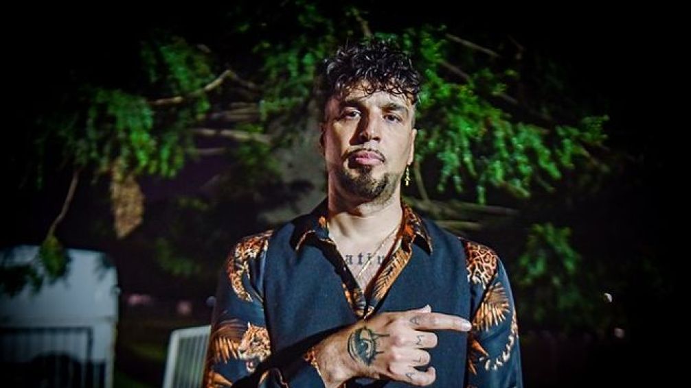 El artista vuelve a tocar en la Ciudad de Buenos Aires en un show para sus amigos y fans.