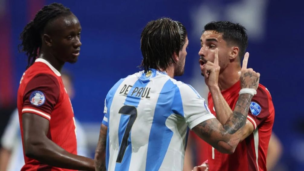 El DT de Canadá, que pidió que multen a Argentina, volvió a hablar de la Scaloneta