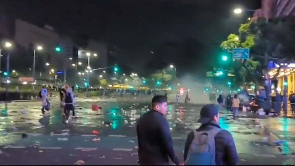 Destrozos e incidentes durante los festejos en el Obelisco: hubo 6 detenidos 