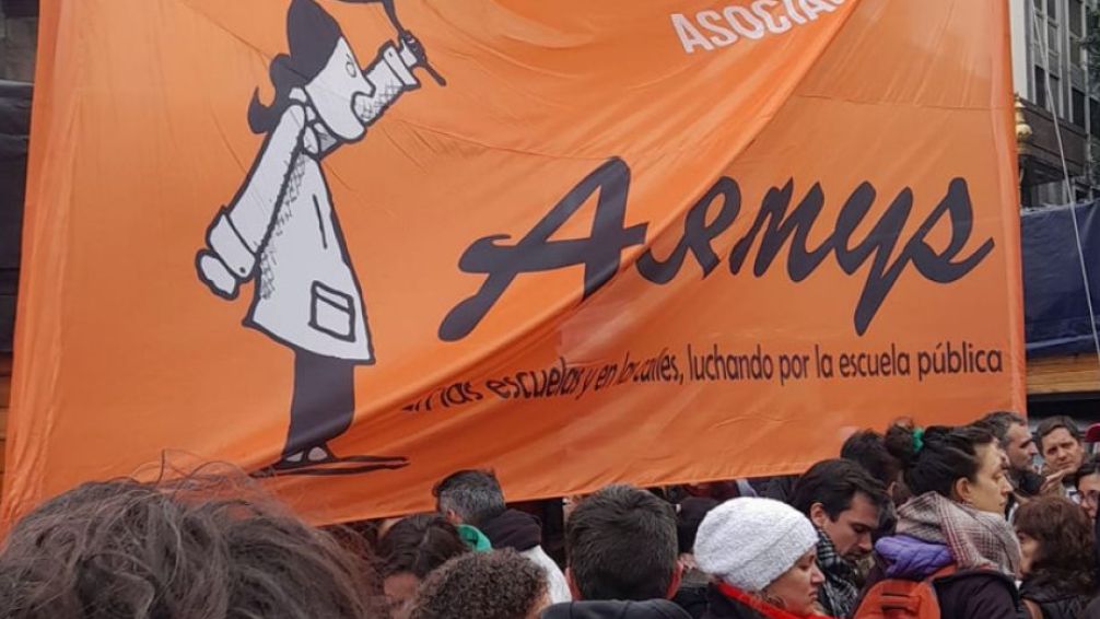 Gremio docente porteño marcha el miércoles al Congreso contra la declaración de la educación como servicio esencial