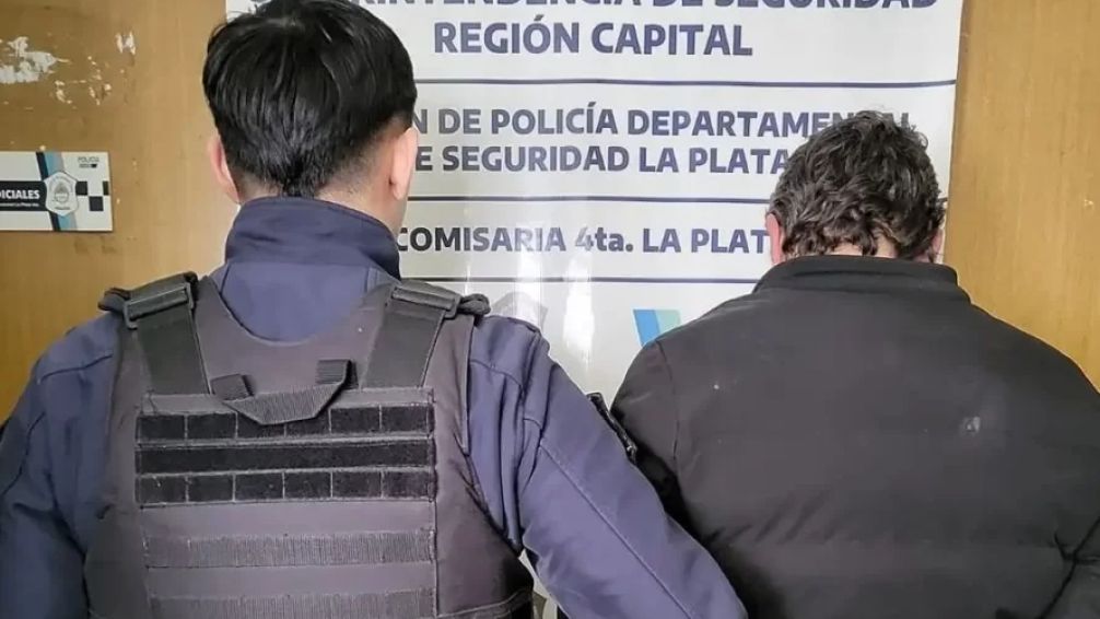 La Plata es 'tierra de nadie': robaron una panadería a punta de cuchillo