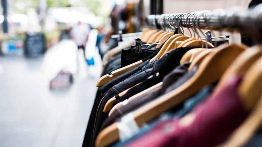 ¿Por qué la ropa argentina está entre la más cara del mundo?
