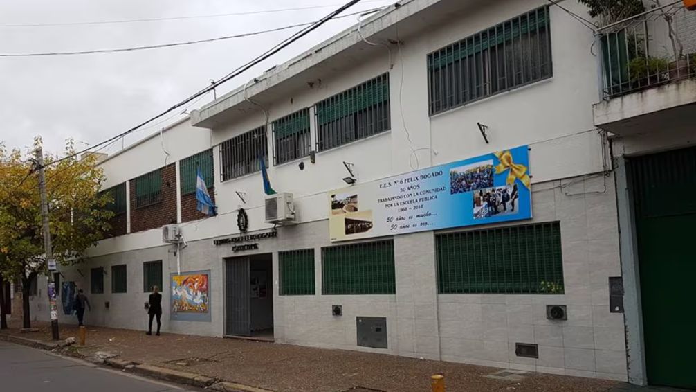 La Matanza: Apuñaló a su compañero de escuela en plena clase