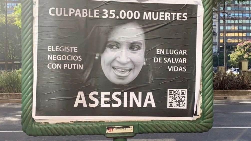 Cristina Kirchner apeló el archivo de la causa por los afiches que la acusaban de "asesina"