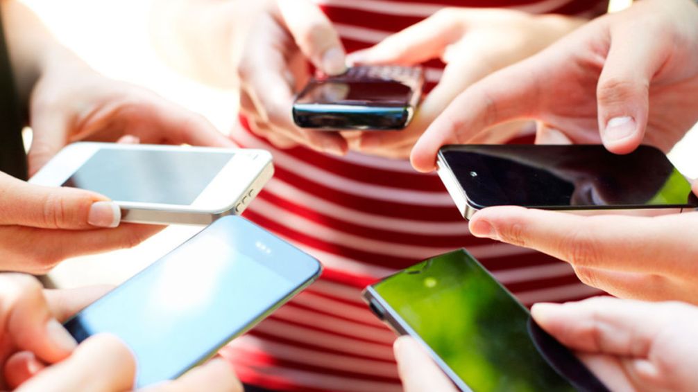 La crisis existencial de nuestro siglo: ¿estamos perdiendo el control de nuestras vidas por culpa de las redes sociales?