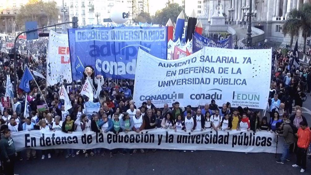 La CGT apoya a los universitarios en la Marcha Federal contra el veto a la ley de presupuesto