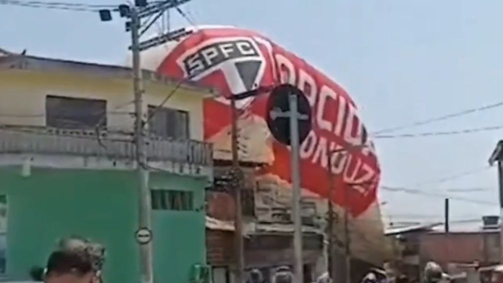 En la previa del partido, un dirigible que alentaba a São Paulo se estrelló contra varias viviendas: no hubo muertos
